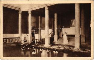 Pöstyén-fürdő, Kúpele Piestany; Bahenny basin ludového ústavu "Pro Patria" / A "Pro Patria" munkáskórház iszapmedencéje, belső / mud pool in the Pro Patria workers' hospital, spa interior, bathers (EK)