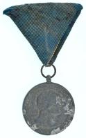 1940. Erdélyi részek felszabadulásának emlékére Zn emlékérem mellszalagon. Szign.: Berán T:XF oxidáció Hungary 1940. Commemorative Medal for the Liberation of Transylvania Zn medal with ribbon. Sign.: Berán C:XF oxidation NMK 428.