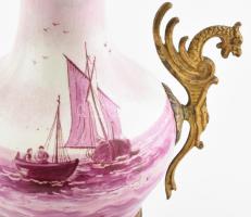 Gyertyatartó. Tüziaranyozott bronz, festett porcelán, sárkányos fogóval. 58 cm