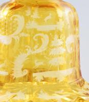 Biedermeier nagy méretű parfümös üveg. Vésett, XIX.sz. anyagában színezett, csiszolt. minimális lepa...