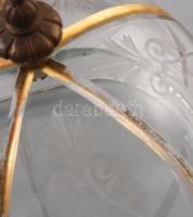 Sajt tartó. XIX. sz. Csiszolt üveg, kézi arany festéssel, réz fogóval. kis kopással d: 13 cm, m: 13 ...