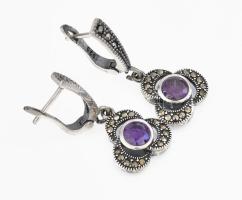 Ezüst(Ag) fülbevalópár lila kővel, jelzett, h: 3,5 cm, bruttó: 8,9 g