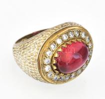 Ezüst(Ag) gyűrű szintetikus rubinnal, jelzett, méret: 58, bruttó: 11,6 g