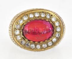 Ezüst(Ag) gyűrű szintetikus rubinnal, jelzett, méret: 58, bruttó: 11,6 g