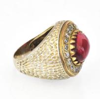 Ezüst(Ag) gyűrű szintetikus rubinnal, jelzett, méret: 58, bruttó: 11,6 g