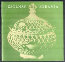 Hárs Éva: Zsolnay kerámia. Vezető az állandó kiállításhoz. Janus Pannonius Múzeum Művészeti kiadványai 34. Pécs, 1977, Szikra-ny. Fekete-fehér és színes képekkel gazdagon illusztrált. Jelzésekkel. Kiadói papírkötésben.