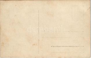 SMS ERZHERZOG KARL osztrák-magyar haditengerészet csatahajó sebesült matrózai a fedélzeten / K.u.K. ...