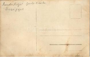 Osztrák-magyar haditengerészet matrózai őrizettbe vett társaikkal / K.u.k. Kriegsmarine Matrosen / A...