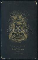 cca 1885 Női portré, keményhátú fotó Baker Alajos vihnyefürdői műterméből, 10,5×6,5 cm