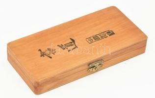 Régi tuskészlet, 5 db, egy ecset hiányzik, fa dobozban, 9x19x3 cm