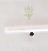 Hollóházi barokk legyezős hölgy. Terv.: J. Seregély Márta. Jelzett, kézzel festett, hibátlan, m: 26,...