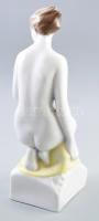 Hollóházi térdelő akt. Kézzel festett, jelzett, hibátlan, m: 30 cm