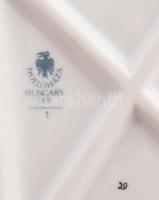 Hollóházi térdelő akt. Kézzel festett, jelzett, hibátlan, m: 30 cm