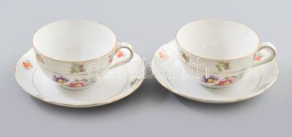 2 db Meisseni teás csésze, aljjal. Kézzel festett, jelzett (egyik aljon Eichwald jelzés), minimális kopással