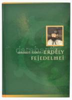 Oborni Teréz: Erdély fejedelmei. Bp., 2002, Napvilág. Kiadói kartonált papírkötés.