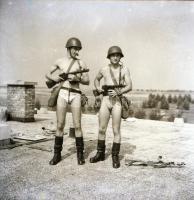 II. világháborús katonai negatívok, vegyes méretben, 10 db