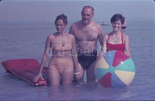 1963-1964 Magyar tájak, Balaton, Székesfehérvár, Kékes, Visegrád, színes diapozitívok, 12 berakóban