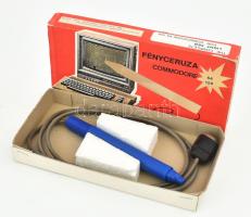 Fényceruza Commodore 64, 128 és 128D számítógépekhez, gyártja: HÁZÉP Kisszövetkezet, eredeti dobozában, használati útmutatóval