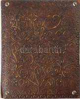 Antik, XIX. századi fotóalbum, díszes dombornyomott bőrkötésben, fém veretekkel, hiányzó csattal, ki...