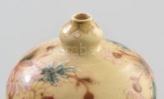 Régi Zsolnay porcelán díszváza. Kézzel festett, jelzett, hibátlan d: 7 cm , m: 6,5 cm