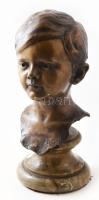 Lányi Dezső (Leindorfer Ignác) (1879-1951): Fiúfej. Öntött bronz, kerek márvány talpon. : 39 cm, j: elől Lányi D. 934.