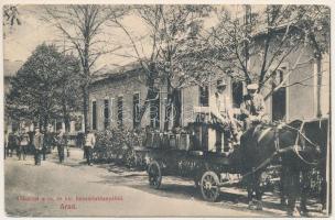 1914 Arad, Cs. és kir. huszár laktanya, teherhordó lovaskocsi. Lenkovics kiadása / K.u.k. military hussars barracks, horse cart (EK)