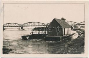 1937 Galgóc, Frasták, Hlohovec; Mlynky na Váhu / hajómalom a Vágon, híd / Váh river with floating ship mills (boat mills), bridge (EB)