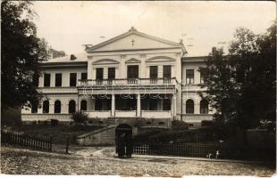 Székelyudvarhely, Odorheiu Secuiesc; Római katolikus internátus / Internatul rom. cath. / Catholic boarding school. Foto Lux (ragasztónyom / glue marks)