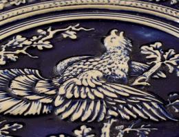 Fácánmintás kőkerámia dísztál. Jelzett, tűzhibával, d: 25,5 cm