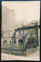 1926 Budapest I. Vár, Tempinszky György asztalos mester háza, pecséttel jelzett fotó, 8×5,5 cm