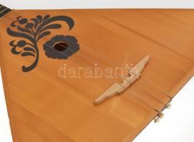 Balalajka. Orosz gyártmány, jó állapotban, h: 68 cm