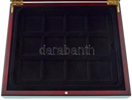 "Nagy Magyarok" mahagóni fa érmetartó kazetta bársonybéléssel, 12db 50x50mm férőhelyű kive...