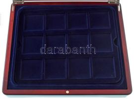 Mahagóni fa érmetartó kazetta bársonybéléssel, 12db 50x50mm férőhelyű kivehető tálcával, új állapotb...
