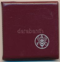 1983. 100Ft Cu-Ni "FAO - Több gabonát a világnak" műbőr tokban, tanúsítvánnyal T:UNC Adamo...