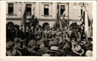 Máramarossziget, Sighetu Marmatiei; bevonulás, "Éljen Hitler!" és Horthy, Hitler, Mussolini" feliratok / entry of the Hungarian troops. Stern Kálmán photo (EK)