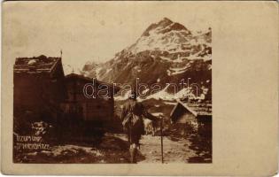 Tuxer Alpen, Tux Alps; Lizumer Sonnenspitze / rest house, hiker, photo (EK)