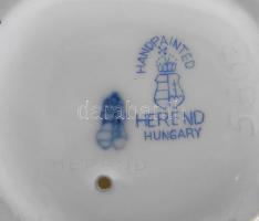 Herendi favágó fiú. Nyaka ragasztott, jelzett, m: 14,5 cm