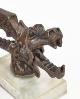 Sárkány alakos fém diótörő, márvány talapzaton, h: 21 cm