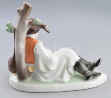 Zsolnay furulyázó fiú. Kézzel festett, jelzés nélküli vizsgadarab, kis kopással, 22x19 cm