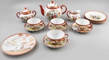 15 darabos antik japán porcelán tétel: teakiöntő, cukortartó, tányér, csészealjak, csészék. Klf jelzéssel, kopással, közte ritkább darabok.