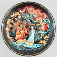 1990, Kholui dísztál, mitológiai jelenettel, jelzett, sorszámozott, hibátlan, eredeti dobozában, d: 20 cm