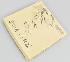 1990 körül, kínai dísztál, jelzett, sorszámozott, hibátlan, eredeti dobozában, d: 21,5 cm