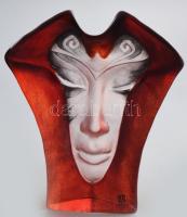 Mats Jonasson (svéd, 1945-): Ólomkristály asztaldísz a Maszk sorozatból, színezett, címkével és grav...