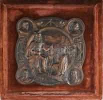 Kallós Ede (1866-1950): II. Rákóczi Ferencet ábrázoló szecessziós dombormű / relief, 1900-as évek eleje. Festett öntöttvas, bársonybevonatú keretre applikálva, bársony foltos. 33x32 cm, teljes méret 50x50 cm