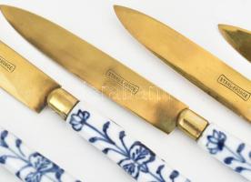 6 db Stahl-Bronce porcelán nyelű réz kés, máz alatti kék mintával, h: 15,5 cm