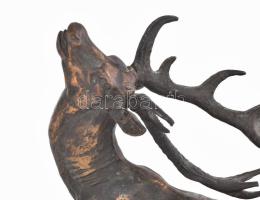 Bőgő szarvas. Bronz szobor, bronz talapzaton, Jelzés nélkül, hibátlan 30x31 cm