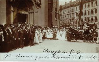 Wien, Vienna, Bécs; Weissgerberkirche, Fahnenweihe / flag consecration, church. photo (EK)