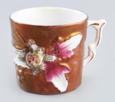 ,,Félikszfürdői Emlék" (Félixfürdő / Băile Felix) antik porcelán csésze plasztikus díszítéssel, jelzés nélkül, kis kopásnyomokkal, m: 6,5 cm, d: 7 cm