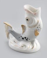 Royal Dux porcelán hal formájú váza. Kézzel festett, jelzett, kis kopásnyomokkal, m: 12 cm