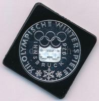 Ausztria 1974. 100Sch Ag "XII. téli olimpia - Innsbruck 1976" dísztokban T:AU (PP) felületi karc Austria 1974. 100 Schilling Ag "Winter Olympics Innsbruck 1976." in decorative case C:AU (PP) surface scratches Krause KM#2926